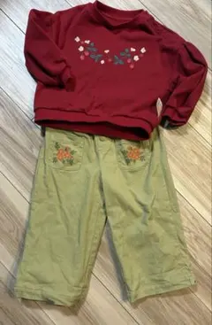 HAPPYOLOGY 花柄刺繍パンツ　トレーナー　セット　2y