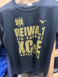 Mizuno 陸上用シャツ 黒 ゴールドプリント