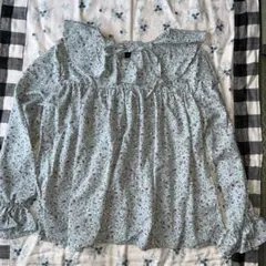 一度着美品 Lovetoxic ラブトキ 花柄トップス S