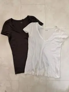 three dots Tシャツ　2枚セット　チャコール、白のサムネイル