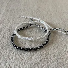 手作りミサンガ2本セット（黒・白）