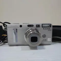 ジャンク フジフイルムXQ1 FUJIFILM 通電確認済 - メルカリ