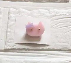 ピンクねこ　ブローチ　ハンドメイド