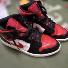 AirJordan1 MID