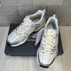 未使用 29cm D ニューバランスゴルフシューズ UGS530A ホワイト - メルカリ