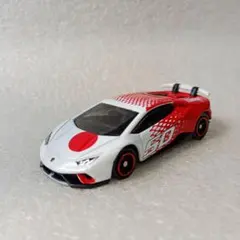 トミカ 50周年記念仕様 ランボルギーニ ウラカン ベルフォルマンテ ミニカー