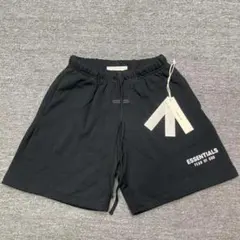 ESSENTIALS FEAR OF GOD ショートパンツ ブラック - メルカリ