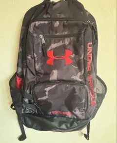 Under Armour カモフラージュリュックのサムネイル