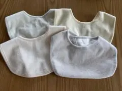 西松屋　スタイ・よだれかけ 4枚セット