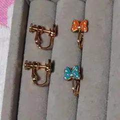 ディズニーリゾート ミニーマウス リボン型 イヤリング 2色セット