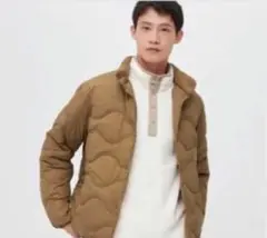 美品　ユニクロ　ウルトラライトダウン　L ウェーブキルトジャケット