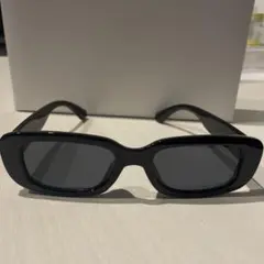 ブラック スクエア型サングラス
