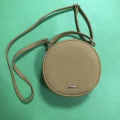 円形ショルダーバッグ