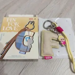 イニシャルラブブ　LABUBU POPMART F