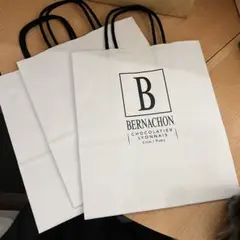 【直筆サイン入り】ベルナシオン BERNACHON ギフトバッグ 中型 白 2026年最新】ベルナシオン ギフトの人気アイテム - メルカリ