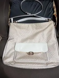 COACH ベージュ ショルダーバッグ
