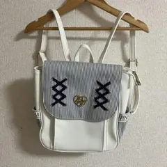 ホワイト ストライプ柄リュック