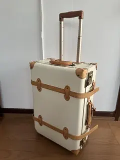 【美品】WORLD TRUNK スーツケース　ホワイト 美品】WORLD TRUNK スーツケース ホワイト スーツケースの旅の