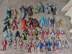 当時物　ウルトラマン・仮面ライダー・ゴジラ ソフビ等多数