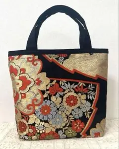 着物帯リメイク　金糸と赤色の刺繍　和風花柄トートバッグ　ハンドメイド　小さめ