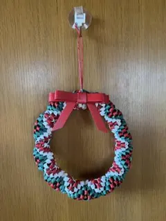 週末お値引き中　エコクラフトクリスマスリース 赤と緑 リボン付き　プレゼント付き