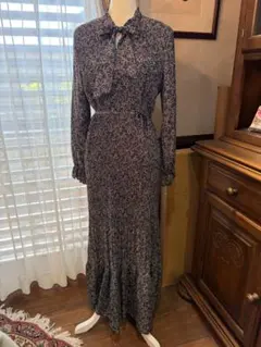 ⭐️花柄長袖ロング丈ワンピース⭐️