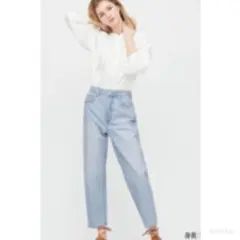 スラウチテーパードアングルジーンズ