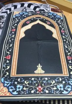 イスラム教徒 礼拝マット絨毯 黒 花柄 (S Size 40×60cm)