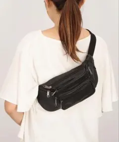 新品未使用 やわらか羊レザーのウェストバッグ