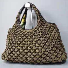 Item thumbnail for item ae31f305-e382-436d-8959-bfb6f4c5a592