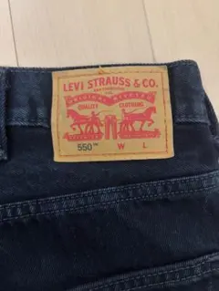 Levi's 550 ブラック デニム パンツのサムネイル