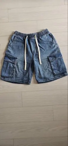 ショートパンツ　デニム