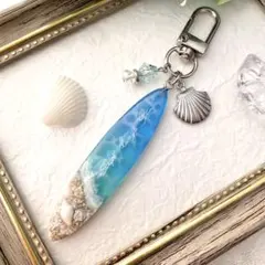 ハンドメイド★レジン チャーム キーホルダー♡海 水面模様 貝殻 ブルー
