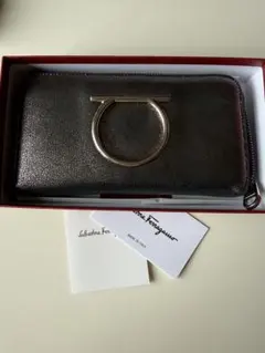 Salvatore Ferragamo ガンチーニ 長財布のサムネイル