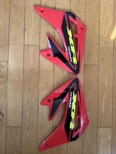 HONDA CRM250R 純正シュラウド 左右セット HONDA CRM250R 純正シュラウド 左右セット - メルカリ