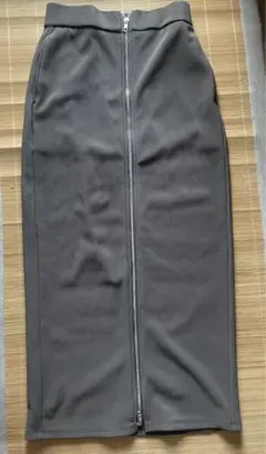 ジーユー⭐︎フロントジップタイトスカート