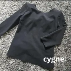 Cygne シーニュショルダーオープンカットオフT Colasブラック - メルカリ