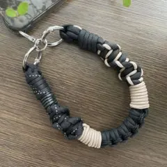 スマホストラップ　パラコード　ハンドメイド
