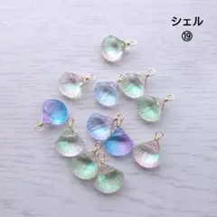 No.1303チャーム・ペンダントトップ♪カン付きレジンパーツ♪かすみ草