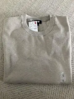 ユニクロ　ウォッシャブルミラノリブニットTシャツ　Ｓサイズ　ベージュ　半袖のサムネイル