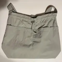 ナイロンドローストリングショルダーバッグgu