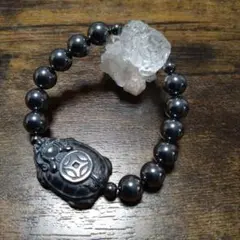 上肯彫刻天珠‼️西蔵老礦紅玉髄彫刻八吉祥・八大財神梵字バングル