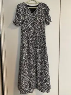 【美品】n. 花柄 半袖 ロングワンピースMサイズ　白黒