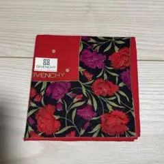 ジバンシー　GIVENCHY ハンカチ　カーネーション柄　赤色