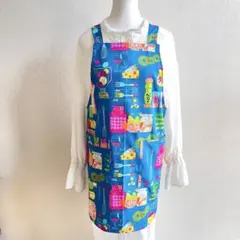 ハンドメイド　バッククロスエプロン　北欧　カラフルキッチン柄　ブルー