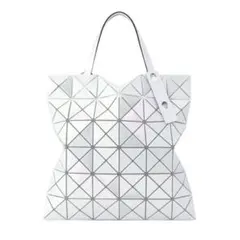BAO BAO 青山店限定 LUCENT EDGE シルバー バオバオ(専用) - メルカリ