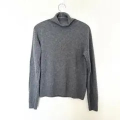 美品【UNIQLO】カシミヤ100% タートルネック ニット 赤 M ユニクロのサムネイル