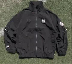 New York Yankees ナイロンジャケット Mサイズ ブラック