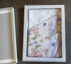 NINA RICCI ハンカチ 花柄 パープルのサムネイル