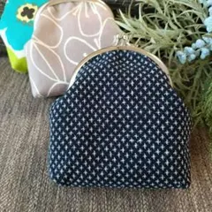 ハンドメイド　がま口　ポーチ　裏地　花柄　ネイビー